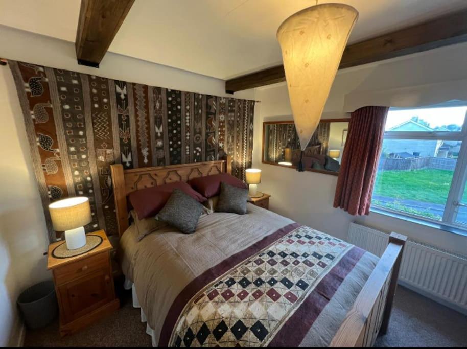 Cosy Private Accommodation In Corsham, Near Bath Exterior photo